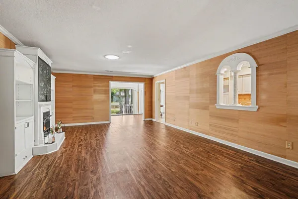 Property Slideshow image 3 of 36 | 104 hickory dr, Conway, SC, 29526
