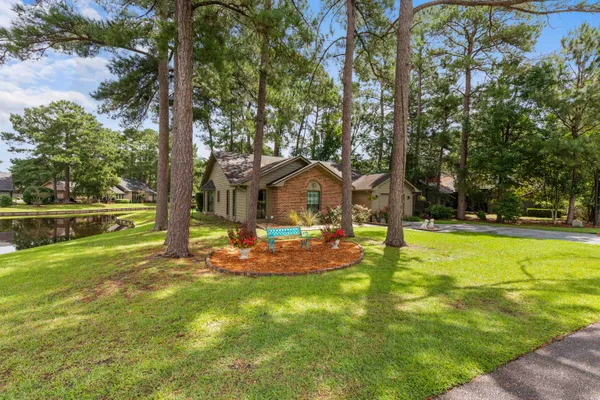 Property Slideshow image 2 of 51 | 231 wedgewood ln, Conway, SC, 29526