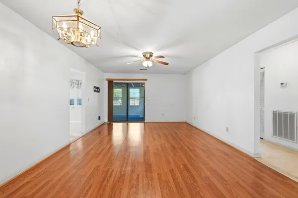 Property Slideshow image 3 of 35 | 129 hickory dr, Conway, SC, 29526