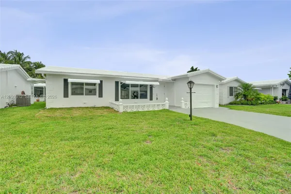 Property Slideshow image 3 of 27 | 240 nw 25th ct, Pompano Beach, FL, 33064