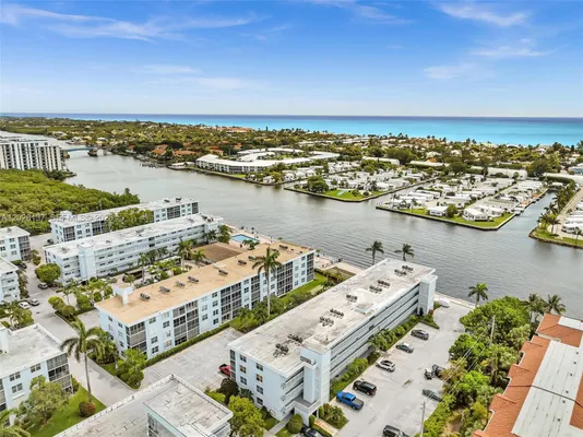Property Slideshow image 2 of 47 | 2018 s federal hwy 402, Boynton Beach, FL, 33435