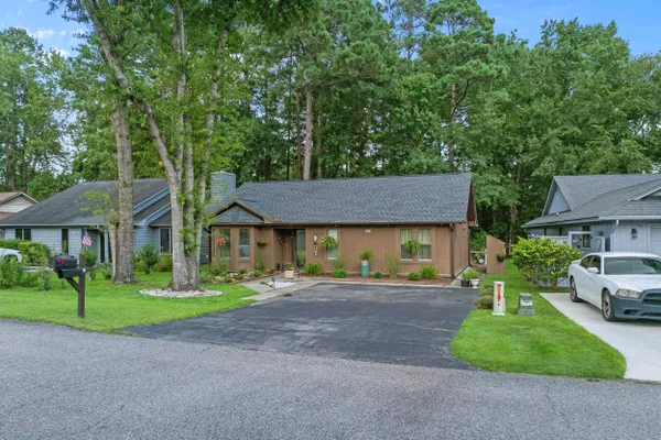 Property Slideshow image 2 of 40 | 105 hickory dr, Conway, SC, 29526