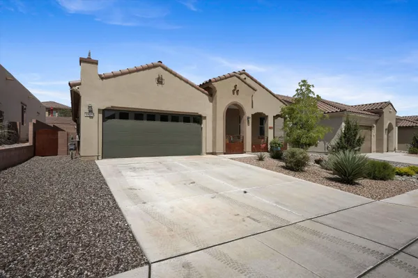 Property Slideshow image 2 of 60 | 1805 pebble creek trl, Albuquerque, NM, 87120