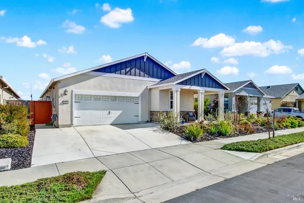 Property Slideshow image 2 of 62 | 2258 park pl, Rio Vista, CA, 94571