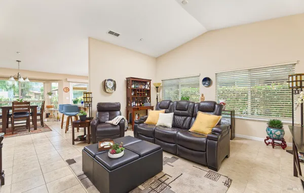 Property Slideshow image 3 of 24 | 417 anglebrook, Rio Vista, CA, 94571