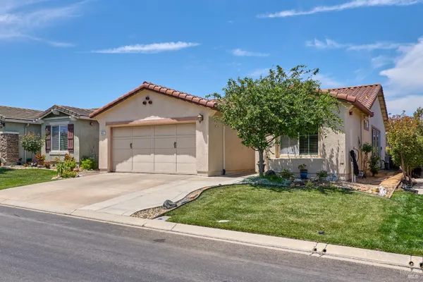 Property Slideshow image 2 of 24 | 417 anglebrook, Rio Vista, CA, 94571