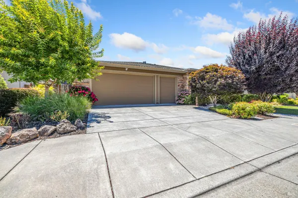 Property Slideshow image 2 of 36 | 6335 pine valley dr, Santa Rosa, CA, 95409