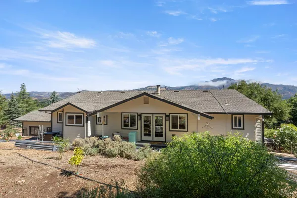 Property Slideshow image 3 of 47 | 410 oak mesa ct, Santa Rosa, CA, 95409