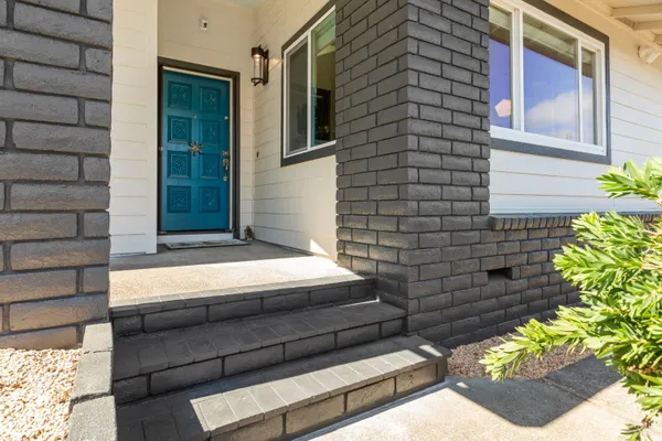 Property Slideshow image 2 of 47 | 410 oak mesa ct, Santa Rosa, CA, 95409