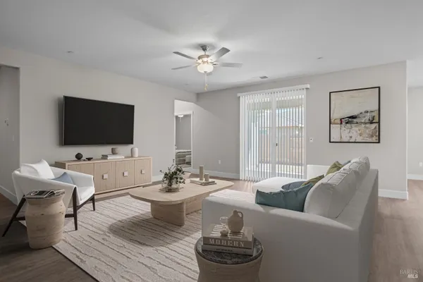 Property Slideshow image 3 of 26 | 2121 rustic oak ln, Rio Vista, CA, 94571