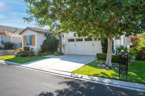 Property Slideshow image 3 of 40 | 301 fairbanks dr, Rio Vista, CA, 94571