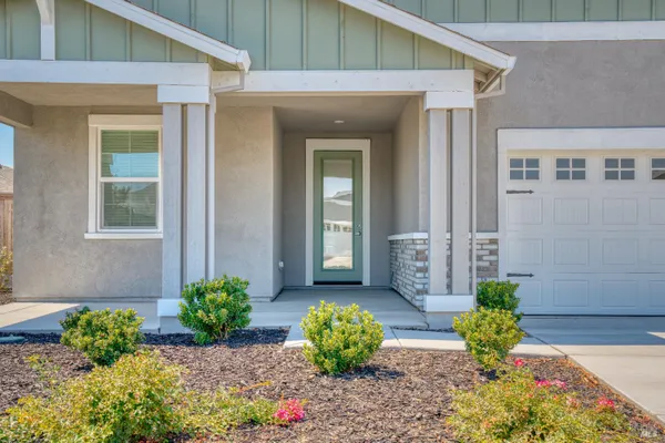 Property Slideshow image 3 of 31 | 2231 park pl, Rio Vista, CA, 94571