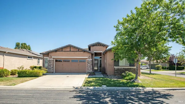 Property Slideshow image 2 of 46 | 1000 michelbook ln, Rio Vista, CA, 94571