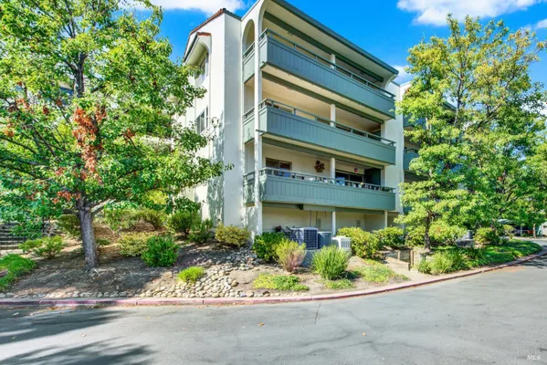 Property Slideshow image 2 of 29 | 1621 ptarmigan dr 3c, Walnut Creek, CA, 94595