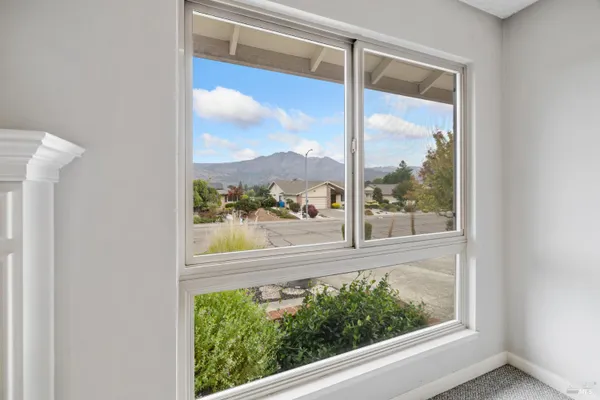 Property Slideshow image 3 of 24 | 7256 oakmont dr, Santa Rosa, CA, 95409