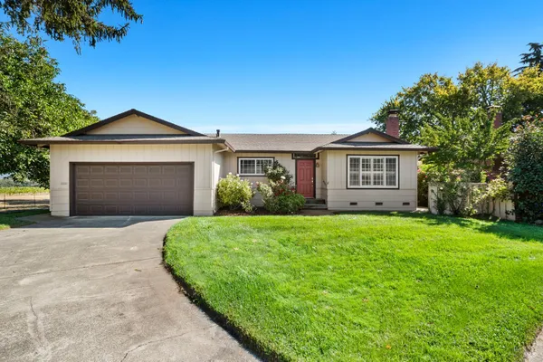 Property Slideshow image 2 of 59 | 175 temelec cir, Sonoma, CA, 95476