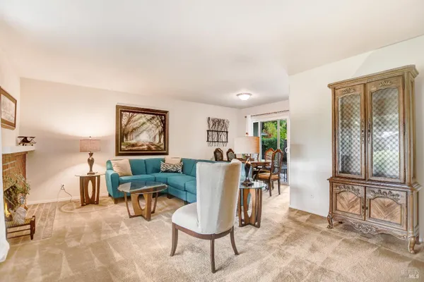 Property Slideshow image 3 of 24 | 284 valley oaks dr, Santa Rosa, CA, 95409