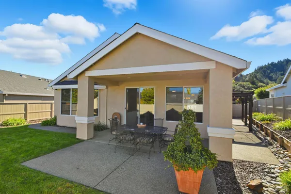 Property Slideshow image 2 of 36 | 154 clover springs dr, Cloverdale, CA, 95425