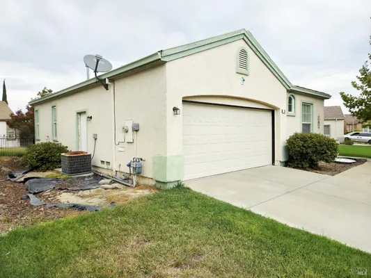 Property Slideshow image 2 of 17 | 761 pinehurst dr, Rio Vista, CA, 94571