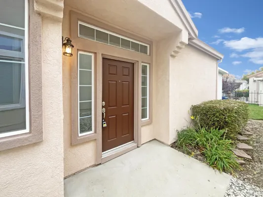 Property Slideshow image 3 of 39 | 971 bridgeport way, Rio Vista, CA, 94571