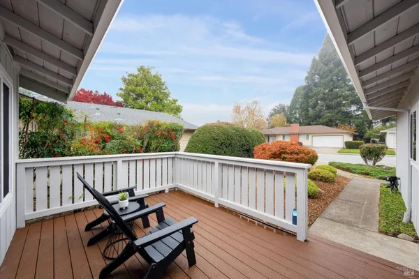 Property Slideshow image 2 of 41 | 6550 meadowridge dr, Santa Rosa, CA, 95409