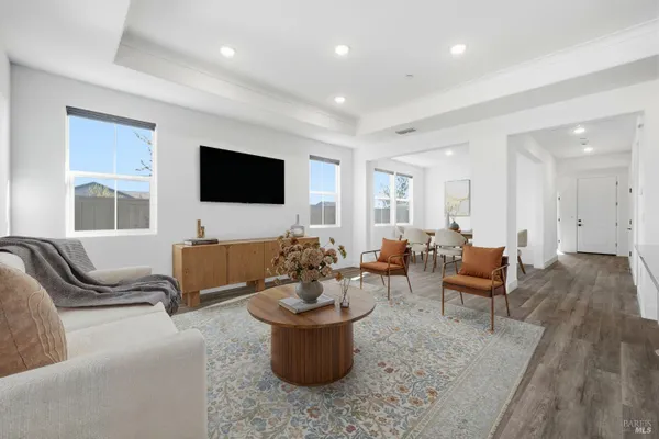 Property Slideshow image 3 of 70 | 2100 lark way, Dixon, CA, 95620