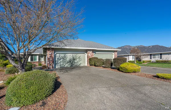 Property Slideshow image 3 of 54 | 369 singing brook cir, Santa Rosa, CA, 95409