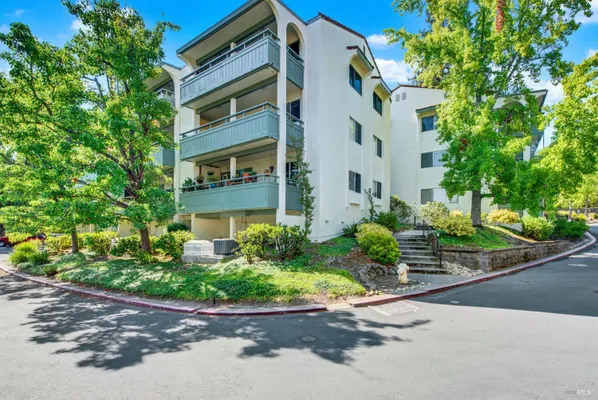 Property Slideshow image 2 of 31 | 1621 ptarmigan dr 3c, Walnut Creek, CA, 94595