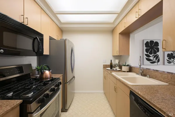 Property Slideshow image 3 of 12 | 200 deer valley rd 2g, San Rafael, CA, 94903