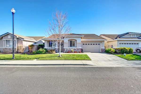 Property Slideshow image 3 of 62 | 161 currant ln, Vacaville, CA, 95687