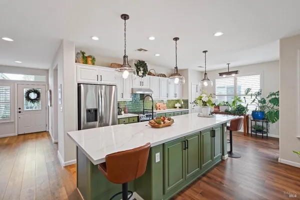 Property Slideshow image 3 of 24 | 700 livingston pl, Rio Vista, CA, 94571