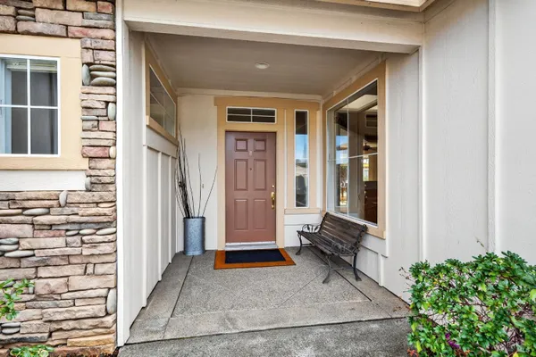Property Slideshow image 2 of 35 | 211 red mountain dr, Cloverdale, CA, 95425