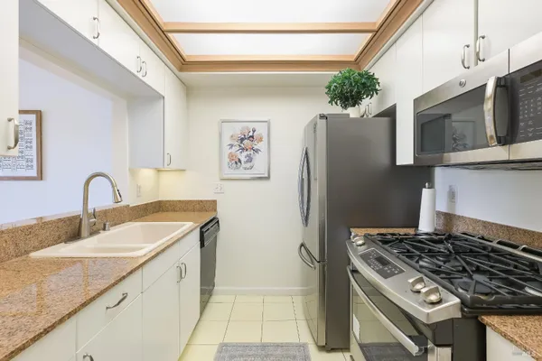 Property Slideshow image 2 of 18 | 600 deer valley rd 3e, San Rafael, CA, 94903