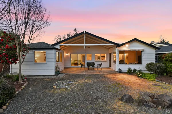 Property Slideshow image 2 of 77 | 6 autumn leaf pl, Santa Rosa, CA, 95409