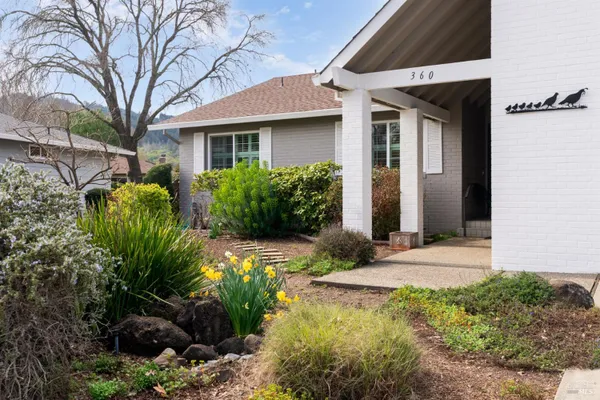 Property Slideshow image 3 of 33 | 360 twin lakes dr, Santa Rosa, CA, 95409