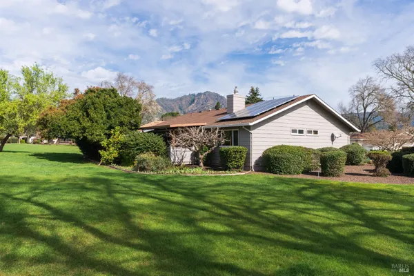 Property Slideshow image 2 of 33 | 360 twin lakes dr, Santa Rosa, CA, 95409