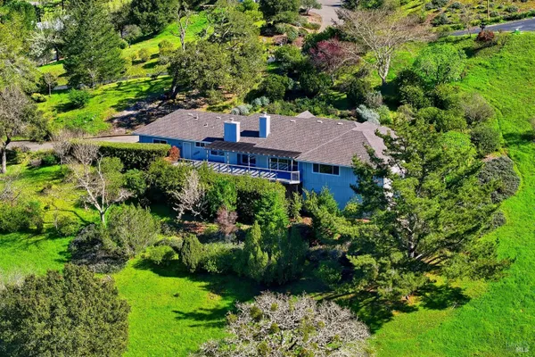 Property Slideshow image 3 of 63 | 437 crestridge pl, Santa Rosa, CA, 95409