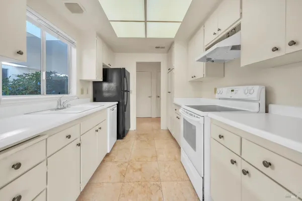 Property Slideshow image 3 of 42 | 331 pythian rd, Santa Rosa, CA, 95409