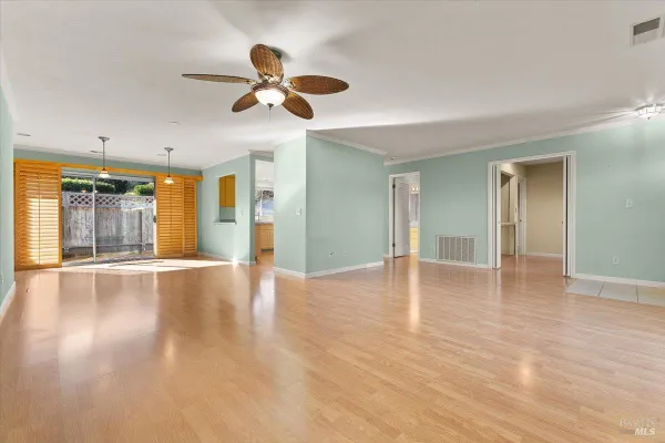 Property Slideshow image 2 of 19 | 6 glengreen st, Santa Rosa, CA, 95409