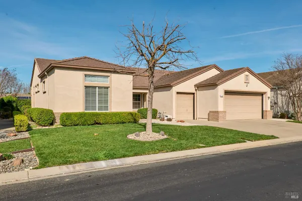 Property Slideshow image 2 of 32 | 570 turnberry ter, Rio Vista, CA, 94571
