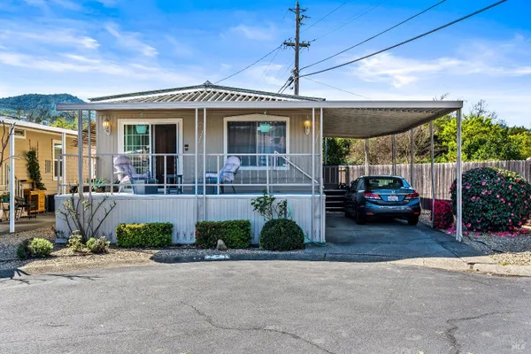 Property Slideshow image 2 of 20 | 141 chablis cir, Yountville, CA, 94599