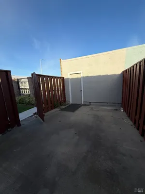 Property Slideshow image 3 of 16 | 618 yellowstone dr, Vacaville, CA, 95687