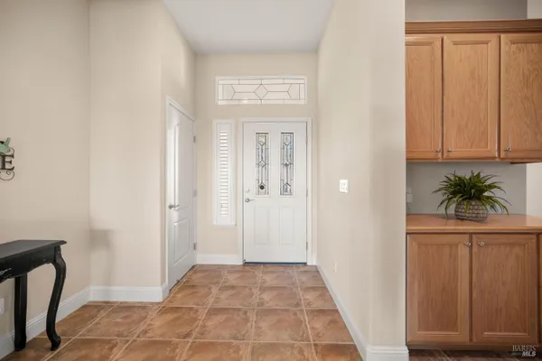 Property Slideshow image 3 of 69 | 210 magnolia dr, Rio Vista, CA, 94571