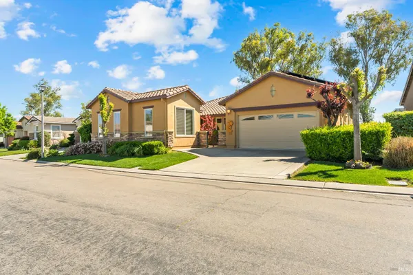 Property Slideshow image 2 of 53 | 104 riviera dr, Rio Vista, CA, 94571