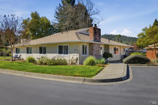 Property Slideshow image 2 of 38 | 43 aspen meadows cir, Santa Rosa, CA, 95409