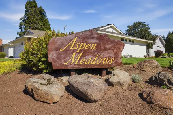 Property Slideshow image 3 of 52 | 43 aspen meadows cir, Santa Rosa, CA, 95409
