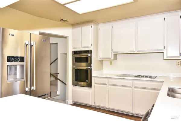 Property Slideshow image 3 of 13 | 418 nut tree rd, Vacaville, CA, 95687