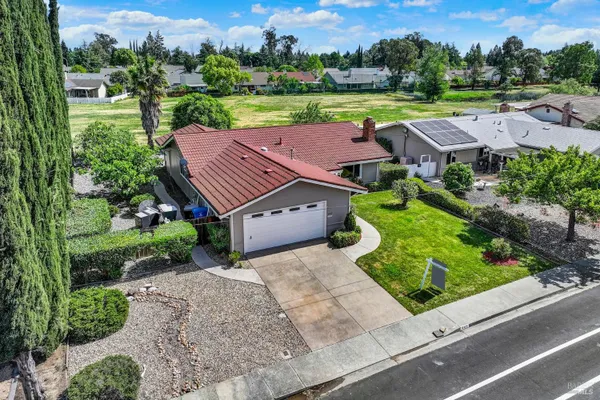 Property Slideshow image 3 of 86 | 442 yellowstone dr, Vacaville, CA, 95687