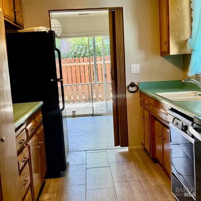 Property Slideshow image 2 of 11 | 12 glengreen st, Santa Rosa, CA, 95409