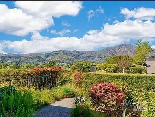 Property Slideshow image 3 of 48 | 445 crestridge pl, Santa Rosa, CA, 95409